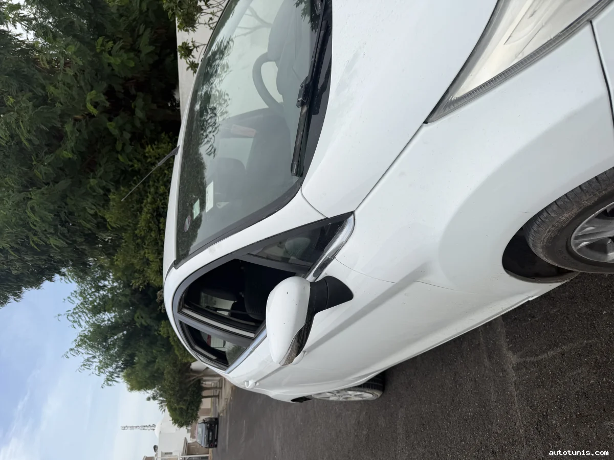 Ford fiesta premiere main