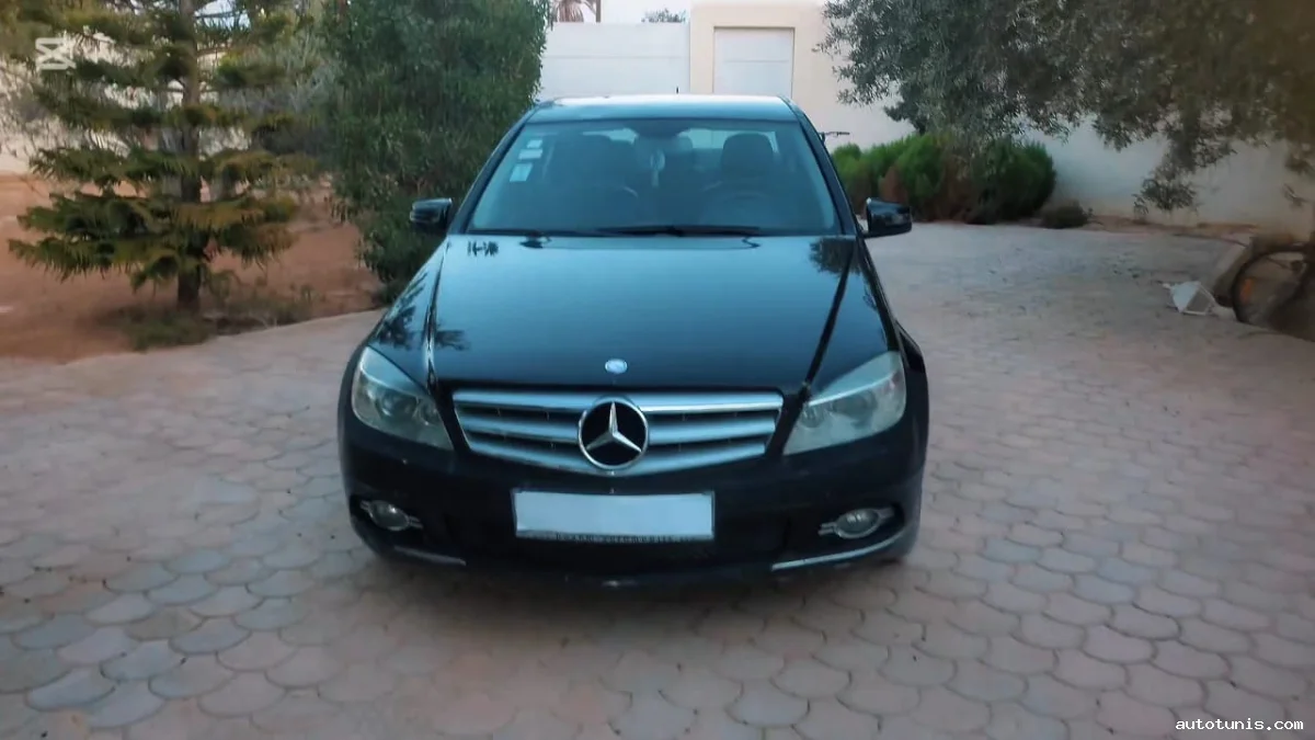 À vendre Mercedes-Benz C180 – Essence – 2009
