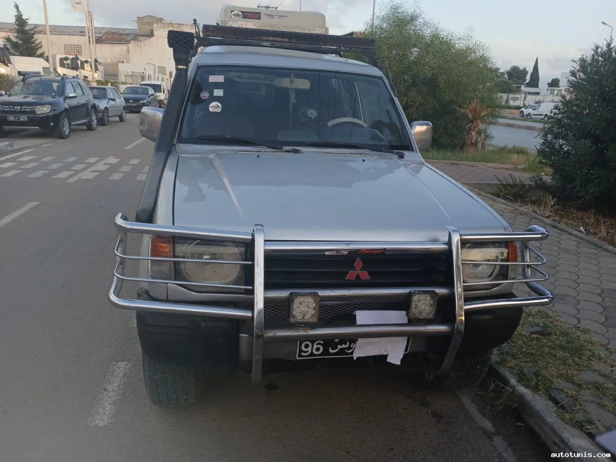 Mitsubishi pajero 2000