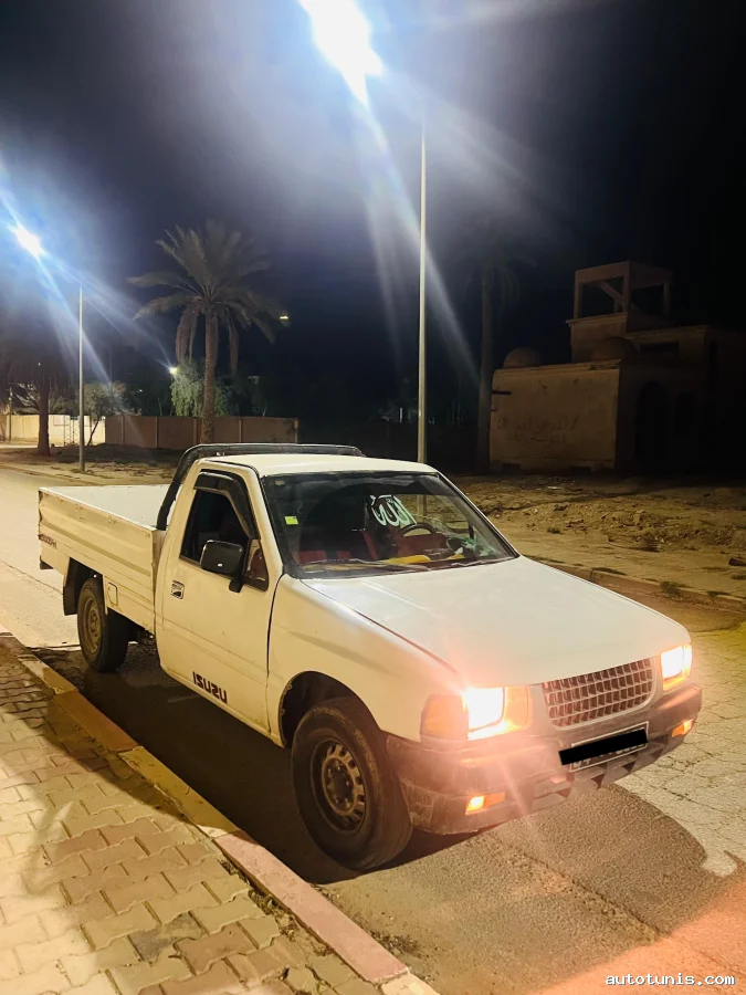 Isuzu tfr 9 ch